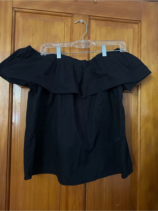 Velvet Heart Tops - Velvet Heart Black Off-Shoulder Ruffle Crop Top